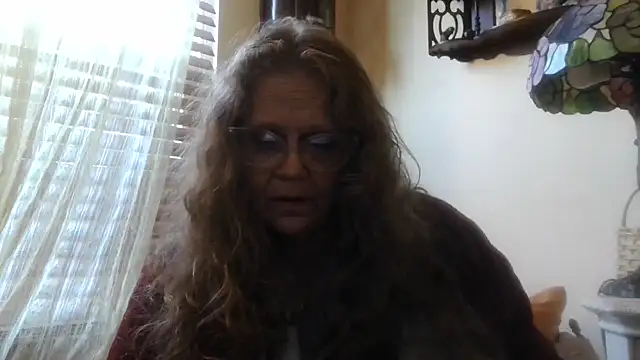 Snapshot of DestineeLoverGirl chatting on 5, 11, 2025 DestineeLoverGirl online show from 5, 11, 2025