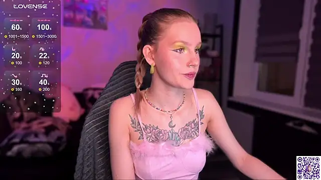 Snapshot of Chanel_Gill chatting on 21, 11, 2025 Chanel Gill online show from 21, 11, 2025