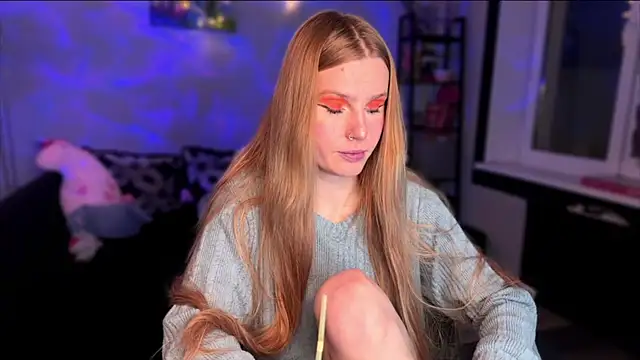 Snapshot of Chanel_Gill chatting on 13, 12, 2025 Chanel Gill online show from 13, 12, 2025