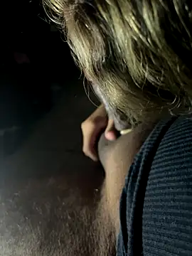 Snapshot of MisaelR10 chatting on 31, 10, 2025 MisaelR10 online show from 31, 10, 2025