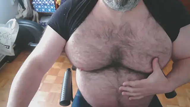 Snapshot of mikeyhotbear chatting on 19, 3, 2025 mikeyhotbear online show from 19, 3, 2025