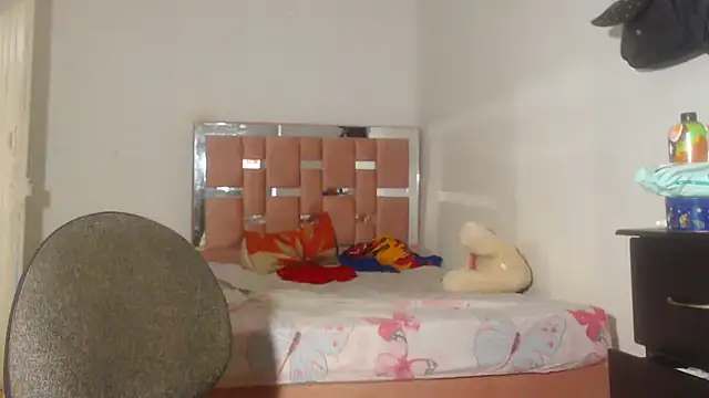 Kristal Cox1 online show from 17, 10, 2025