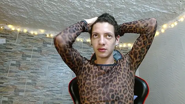 Snapshot of omar_alurba chatting on 19, 10, 2025 omar alurba online show from 19, 10, 2025