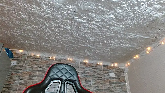 Snapshot of omar_alurba chatting on 18, 11, 2025 omar alurba online show from 18, 11, 2025