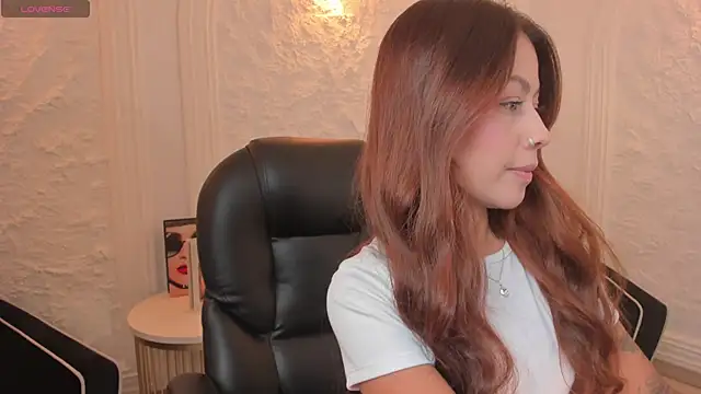 Snapshot of ErikaBenz_ chatting on 10, 10, 2025 ErikaBenz online show from 10, 10, 2025