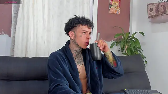 Snapshot of Aron_ford chatting on 16, 10, 2025 Aron ford online show from 16, 10, 2025