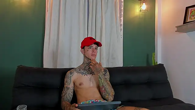 Snapshot of Aron_ford chatting on 3, 11, 2025 Aron ford online show from 3, 11, 2025