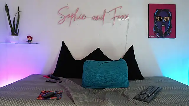 SophieFoxx17 online show from 4, 11, 2025