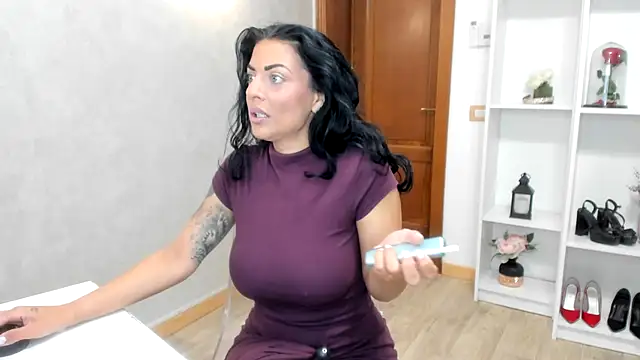 ElisaBaxter online show from 4, 10, 2025