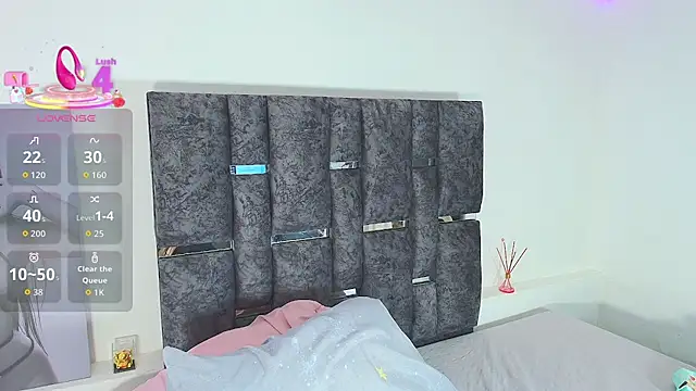 Natasharuso online show from 10, 10, 2025