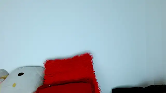 carolinalovee  online show from 4, 2, 2026