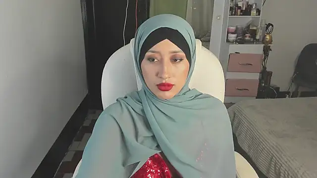 Snapshot of adila_anich chatting on 4, 1, 2025 adila anich online show from 4, 1, 2025