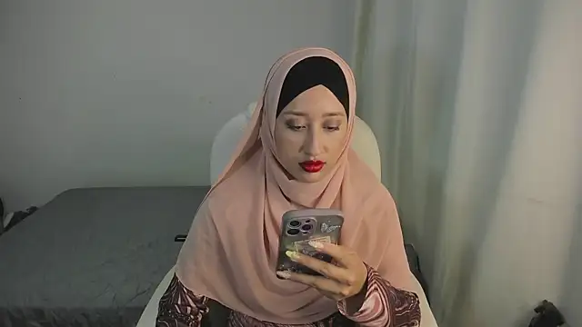 Snapshot of adila_anich chatting on 1, 3, 2025 adila anich online show from 1, 3, 2025