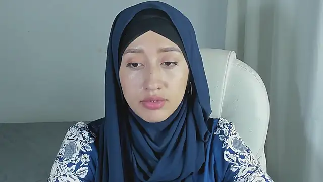 Snapshot of adila_anich chatting on 6, 3, 2025 adila anich online show from 6, 3, 2025