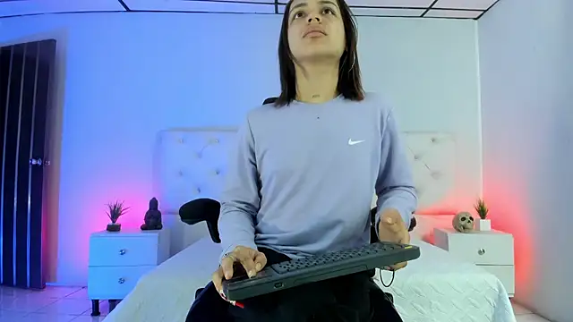 Aron cruz online show from 18, 10, 2025