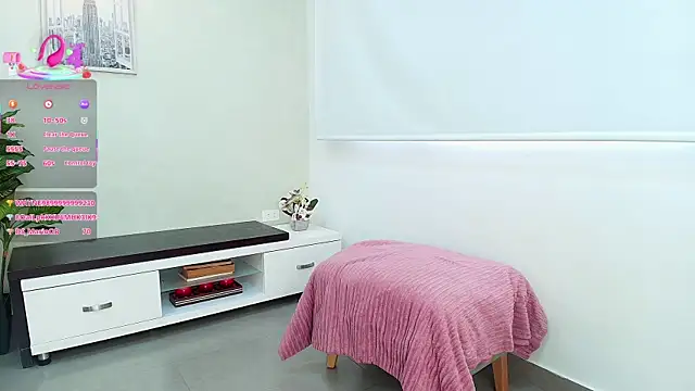 Sassy--Girl online show from 10, 10, 2025