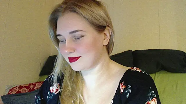 Snapshot of mmmPinUpGirl chatting on 25, 10, 2025 mmmPinUpGirl online show from 25, 10, 2025