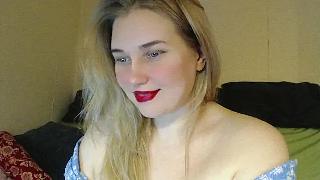 Snapshot of mmmPinUpGirl chatting on 7, 11, 2025 mmmPinUpGirl online show from 7, 11, 2025