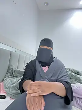 Snapshot of Submissive_Arab chatting on 15, 12, 2024 Submissive Arab online show from 15, 12, 2024