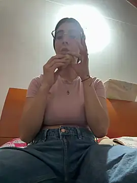 Snapshot of _Niah_ chatting on 10, 1, 2026 Niah online show from 10, 1, 2026