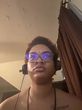 nickytheehawtie online show from 4, 3, 2026