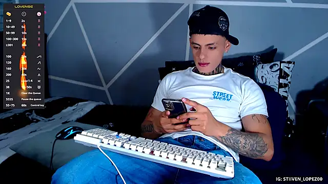 danilohot 19 online show from 14, 9, 2025