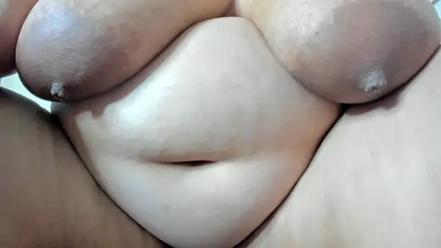 Snapshot of Alondra_zaaens chatting on 5, 12, 2024 Alondra zaaens online show from 5, 12, 2024