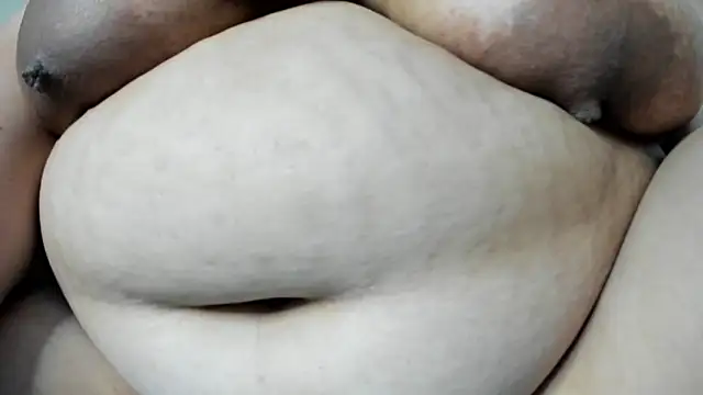 Snapshot of Alondra_zaaens chatting on 14, 1, 2025 Alondra zaaens online show from 14, 1, 2025