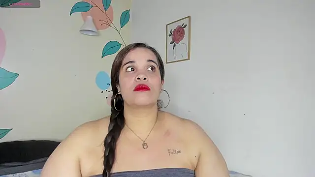 Snapshot of Alondra_zaaens chatting on 11, 10, 2025 Alondra zaaens online show from 11, 10, 2025