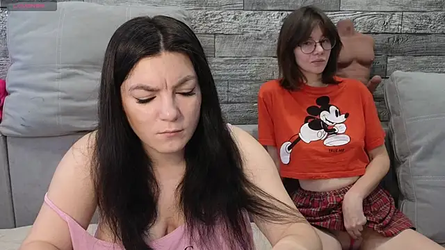 Snapshot of Vika_loves_you chatting on 10, 11, 2025 Vika loves you online show from 10, 11, 2025