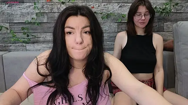 Snapshot of Vika_loves_you chatting on 18, 11, 2025 Vika loves you online show from 18, 11, 2025