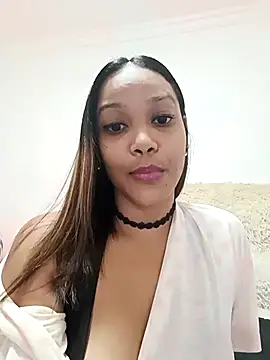 Snapshot of _MoniqueLovay_ chatting on 2, 3, 2025 MoniqueLovay online show from 2, 3, 2025