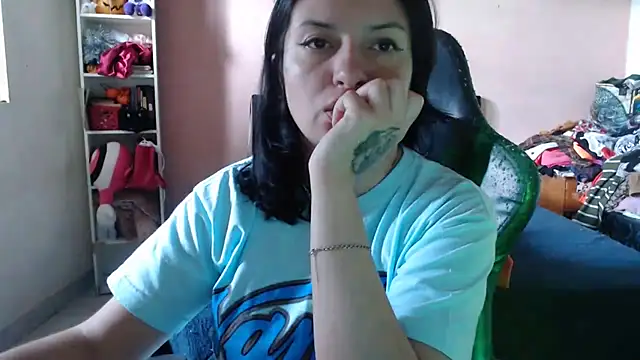 Snapshot of Ta_maravilhosaaa chatting on 18, 2, 2025 Ta maravilhosaaa online show from 18, 2, 2025