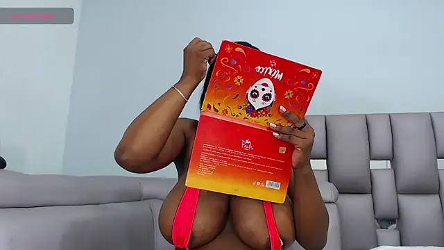 Snapshot of malorybrown chatting on 5, 2, 2026 malorybrown online show from 5, 2, 2026