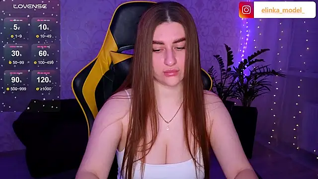 Snapshot of Elishka_ chatting on 8, 12, 2024 Elishka online show from 8, 12, 2024