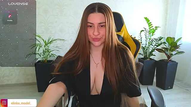 Snapshot of Elishka_ chatting on 10, 2, 2025 Elishka online show from 10, 2, 2025