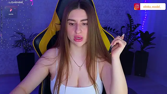 Snapshot of Elishka_ chatting on 5, 3, 2025 Elishka online show from 5, 3, 2025