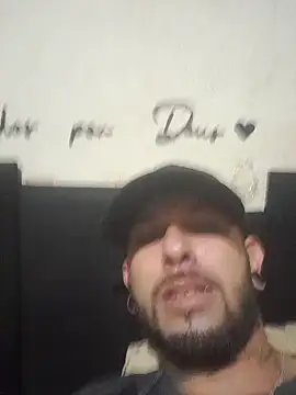 Bulldog2122 online show from 3, 10, 2025