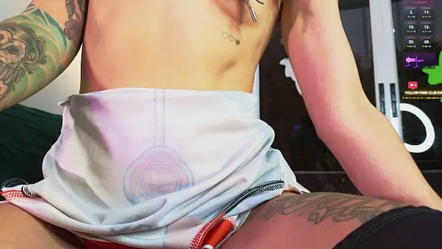 Snapshot of Evangelyne_1 chatting on 25, 10, 2025 Evangelyne 1 online show from 25, 10, 2025