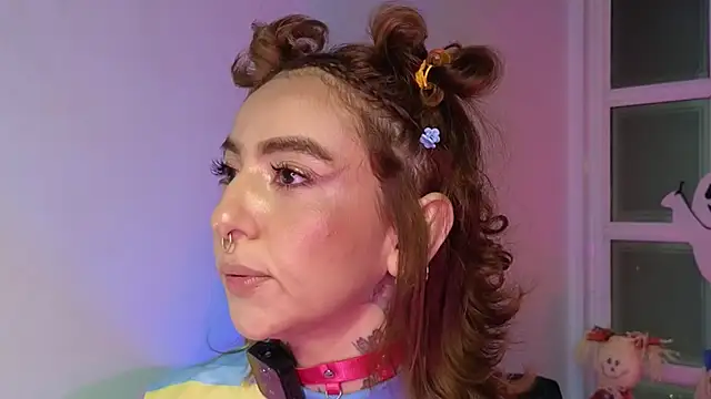 Snapshot of Evangelyne_1 chatting on 29, 10, 2025 Evangelyne 1 online show from 29, 10, 2025