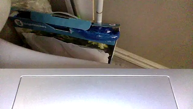 Snapshot of petitedoll29 chatting on 5, 11, 2025 petitedoll29 online show from 5, 11, 2025