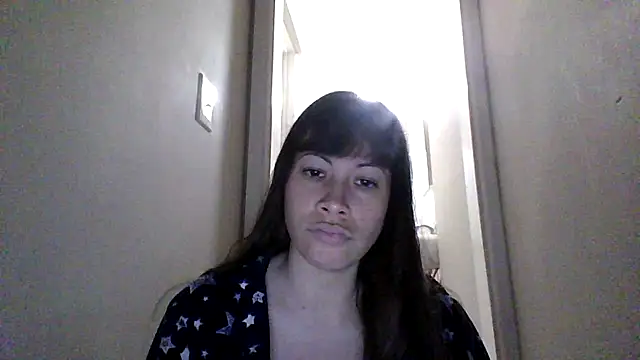 Snapshot of petitedoll29 chatting on 8, 11, 2025 petitedoll29 online show from 8, 11, 2025