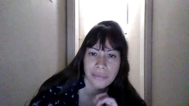 Snapshot of petitedoll29 chatting on 17, 11, 2025 petitedoll29 online show from 17, 11, 2025