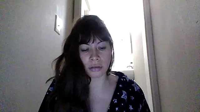 Snapshot of petitedoll29 chatting on 20, 11, 2025 petitedoll29 online show from 20, 11, 2025