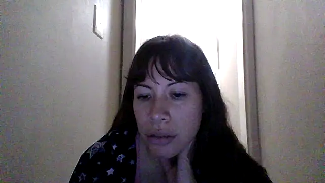 Snapshot of petitedoll29 chatting on 21, 11, 2025 petitedoll29 online show from 21, 11, 2025