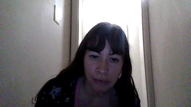 Snapshot of petitedoll29 chatting on 26, 11, 2025 petitedoll29 online show from 26, 11, 2025