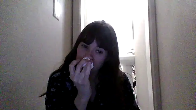 Snapshot of petitedoll29 chatting on 2, 12, 2025 petitedoll29 online show from 2, 12, 2025