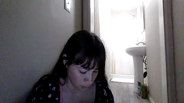 Snapshot of petitedoll29 chatting on 16, 12, 2025 petitedoll29 online show from 16, 12, 2025
