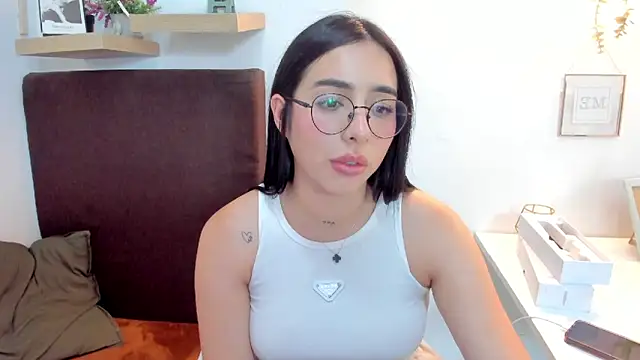 isabella jade online show from 15, 2, 2025