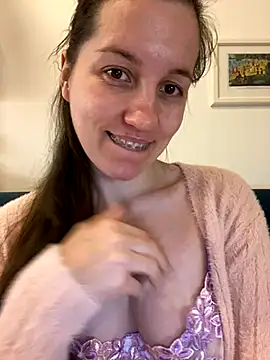 Snapshot of Nicole-Ray chatting on 24, 10, 2025 Nicole-Ray online show from 24, 10, 2025